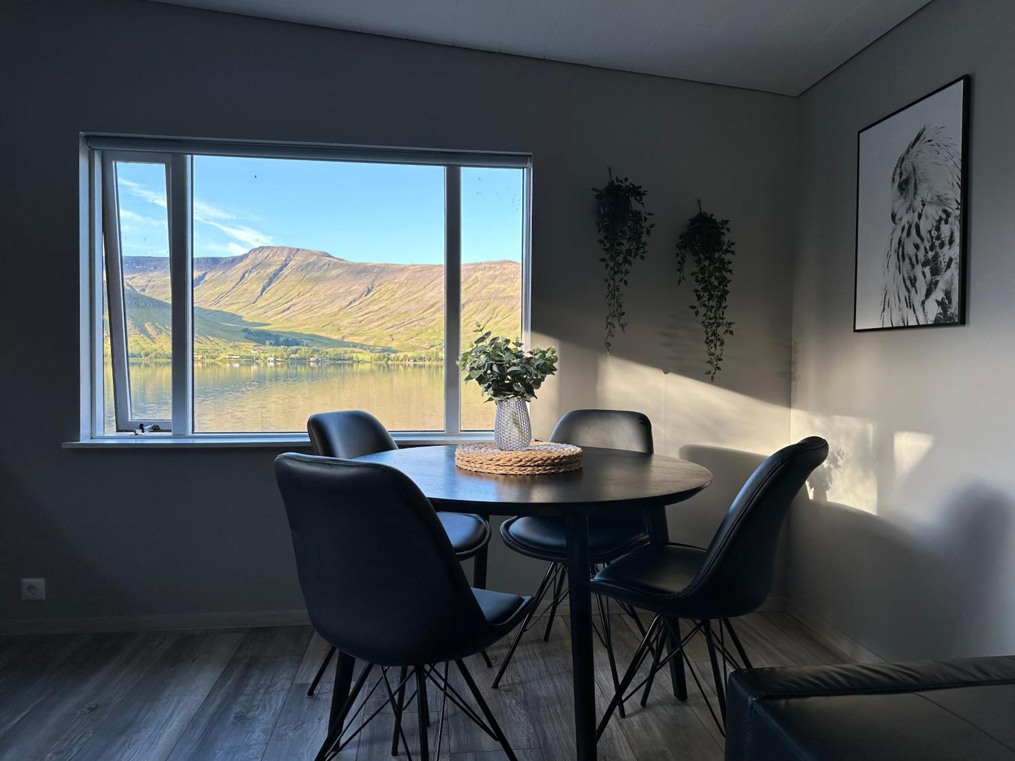 Cosy Lakeview Cabin 45 Minutes From Reykjavik موسفلسبير المظهر الخارجي الصورة